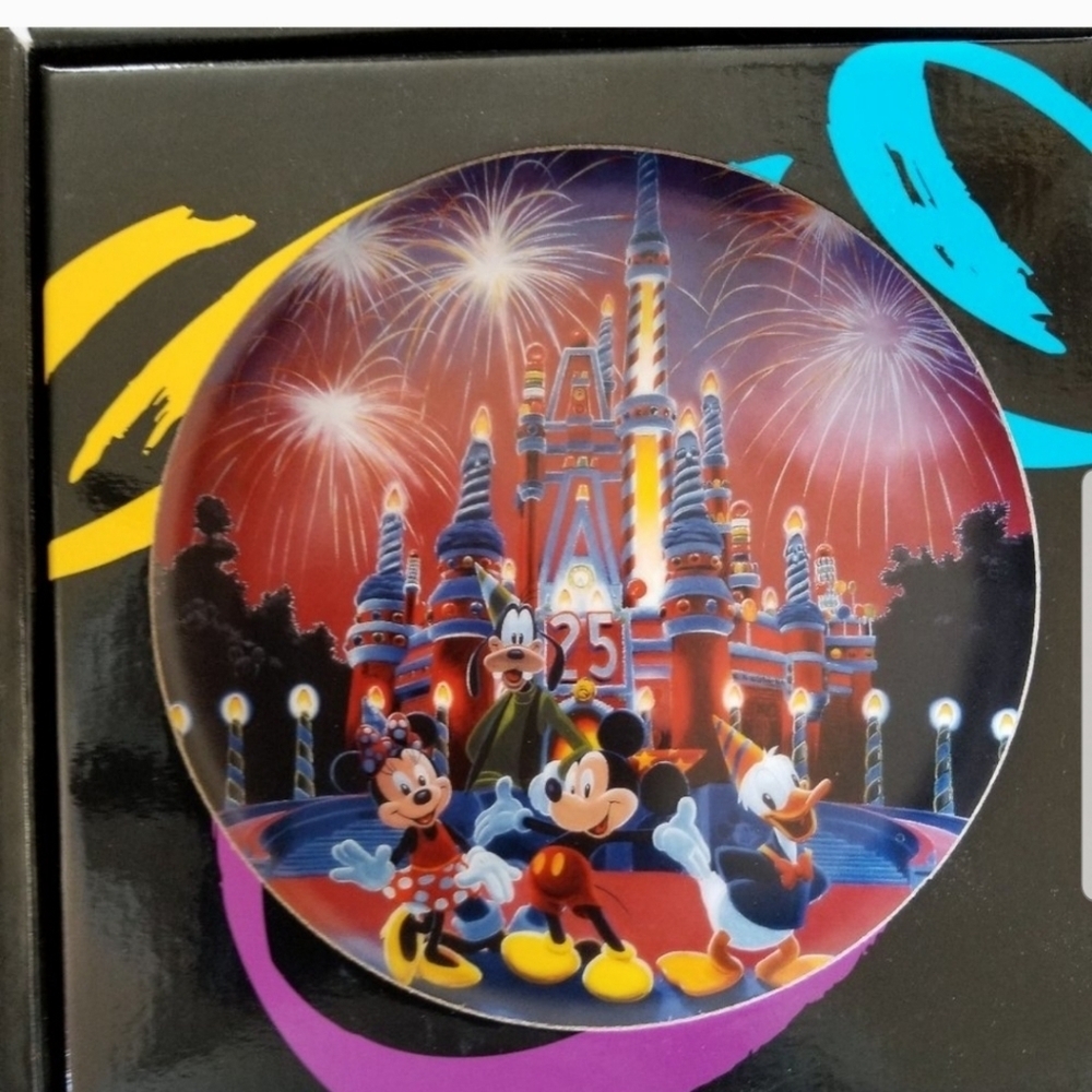 Walt Disney 25th Anniversary Commemorative Collectors Plate.